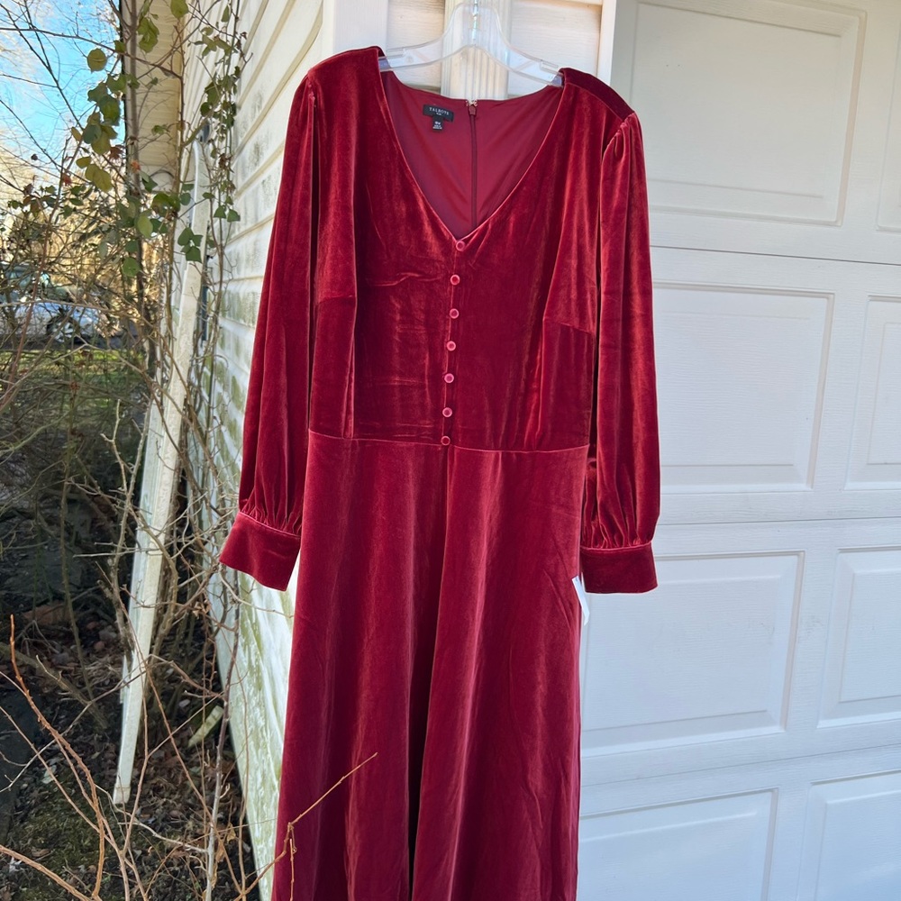 NWT Talbots Gorgeous Rose Velvet V-Neck Buttons on Bust Midi Dress